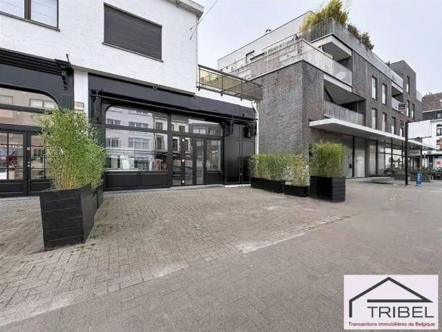 Local Commercial location à Uccle, Bruxelles