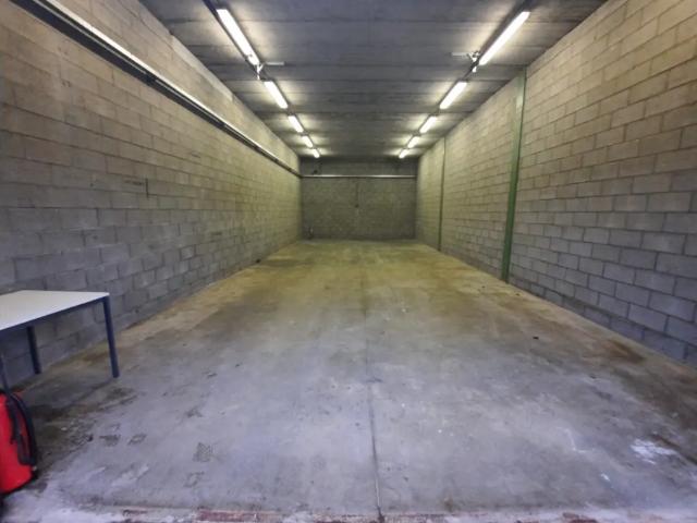 Local Commercial location à Verrebroek, Oost-Vlaanderen