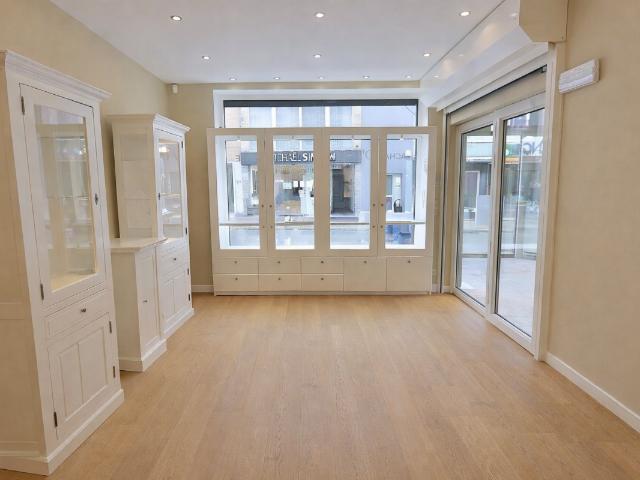 Local Commercial location à Sint-lambrechts-woluwe, Bruxelles