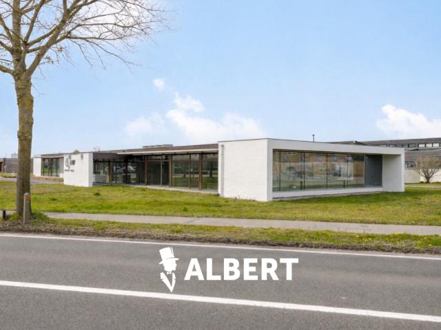 Local Commercial location à Zedelgem, West-Vlaanderen