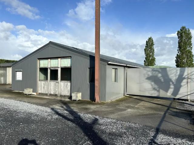 Local Commercial location à Tielt, West-Vlaanderen