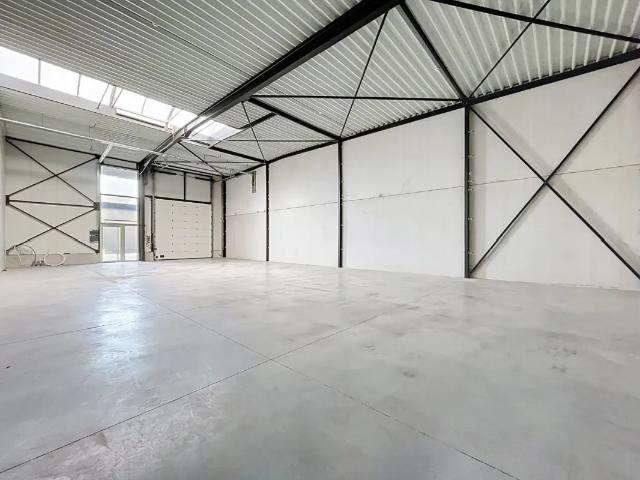 Local Commercial location à Ciney, Wallonie