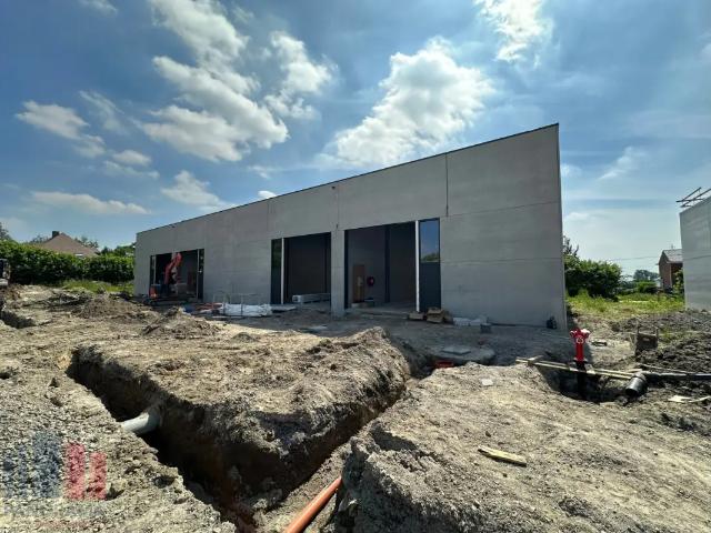 Local Commercial location à Anzegem, West-Vlaanderen