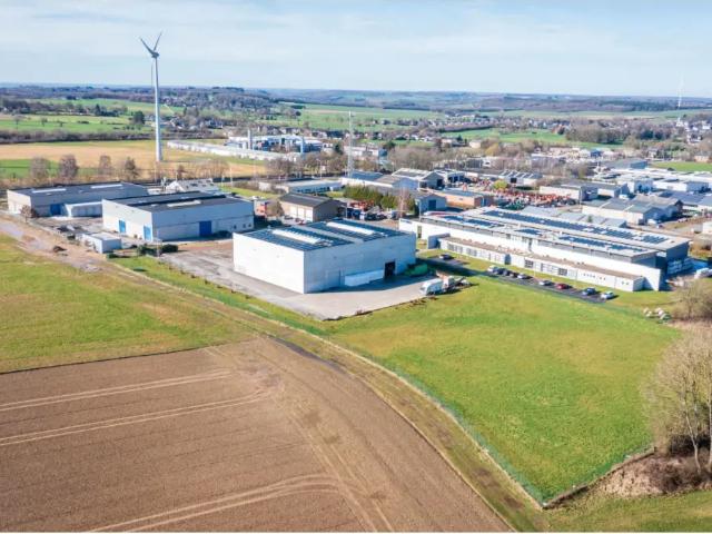 Local Commercial location à Assesse, Wallonie