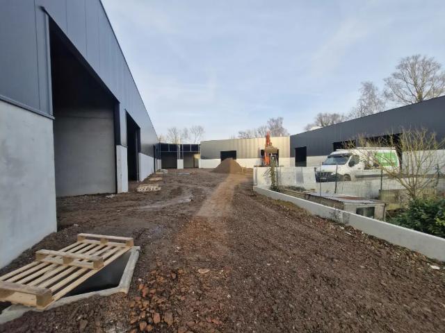 Local Commercial location à Aat, Wallonie