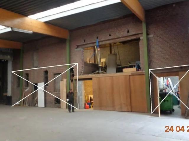 Local Commercial location à Courtrai, West-Vlaanderen