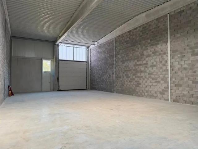 Local Commercial location à Charleroi, Wallonie