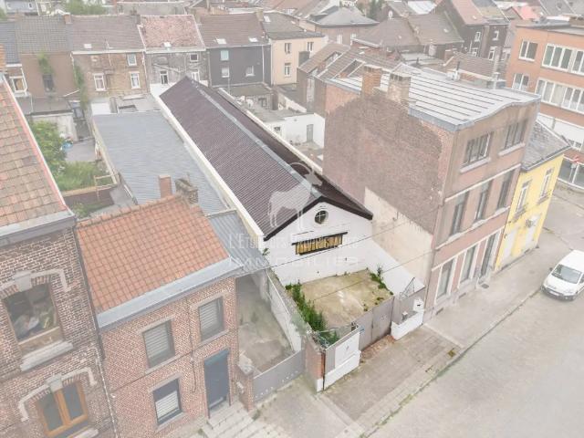 Local Commercial location à Charleroi, Wallonie