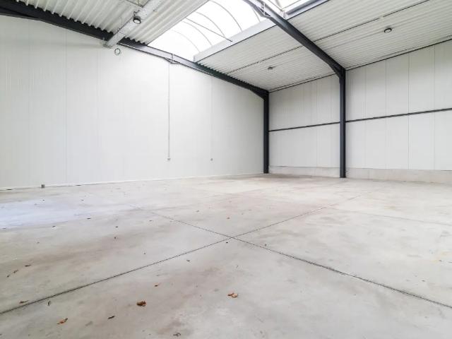 Local Commercial location à Ciney, Wallonie