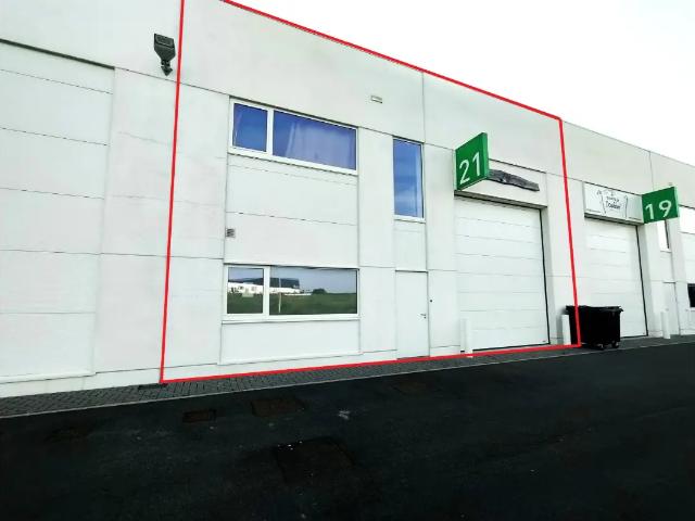 Local Commercial location à Itter, Wallonie