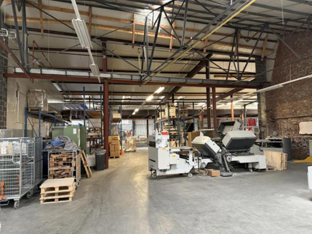 Local Commercial location à Charleroi, Wallonie