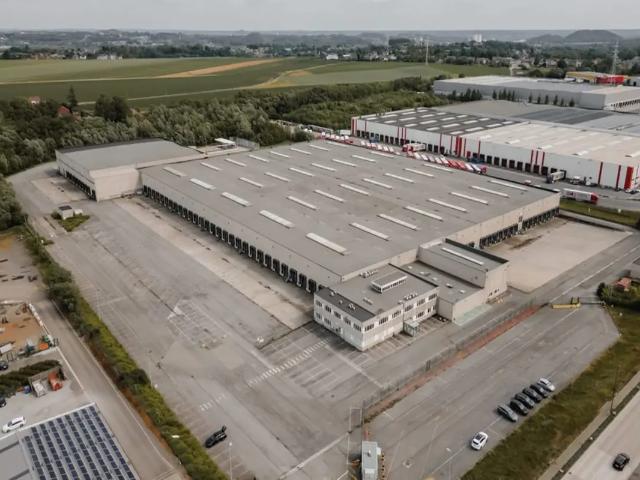 Local Commercial location à Courcelles, Wallonie