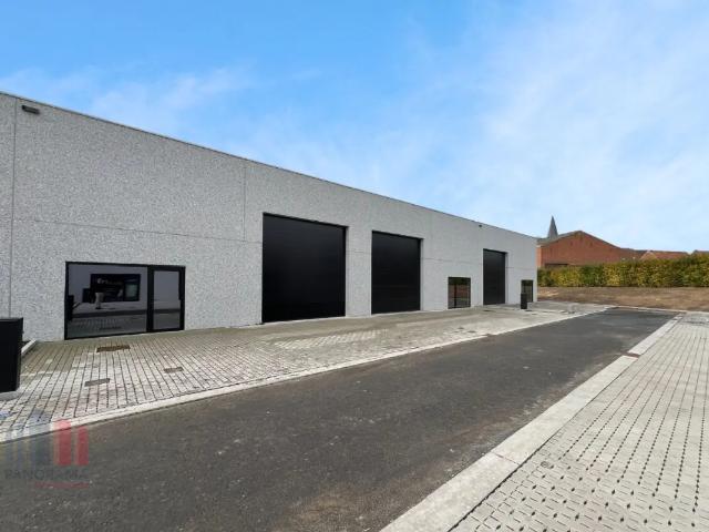 Local Commercial location à Dentergem, West-Vlaanderen