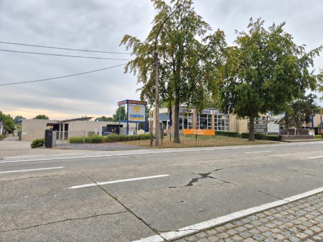 Local Commercial location à Impe, Lede