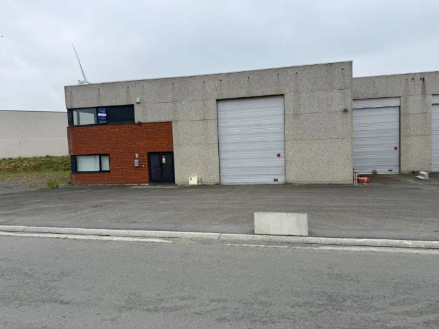 Local Commercial location à Brunehaut, Wallonie
