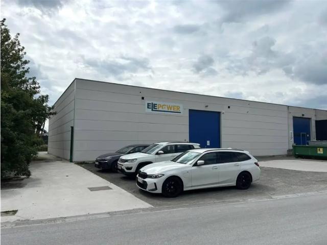 Local Commercial location à Gembloux, Wallonie