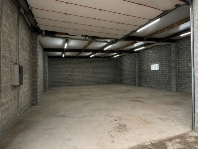 Local Commercial location à Gerpinnes, Wallonie