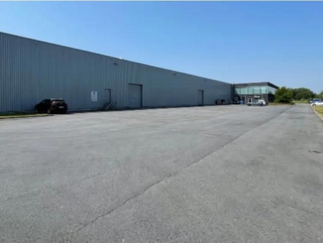 Local Commercial location à Aat, Wallonie