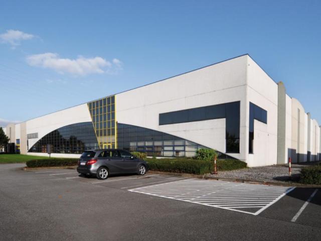 Local Commercial location à Charleroi, Wallonie
