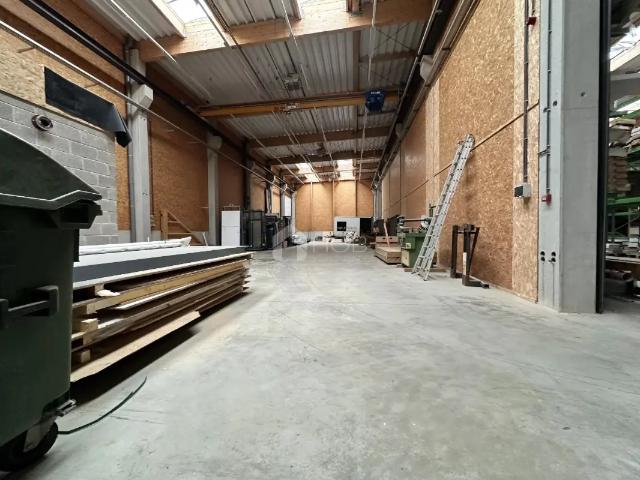 Local Commercial location à Gouvy, Wallonie