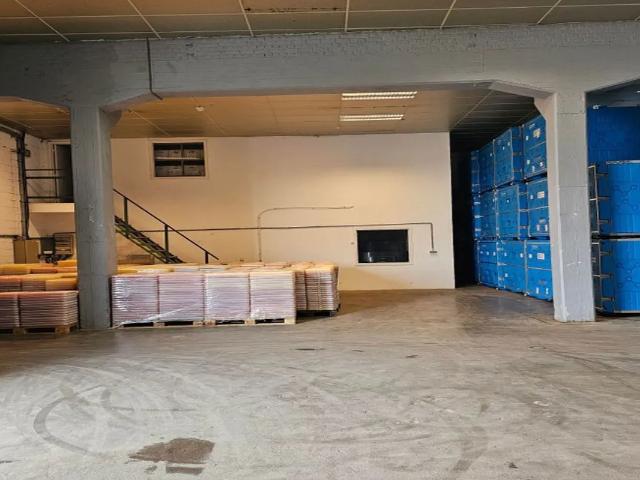 Local Commercial location à Graven, Wallonie