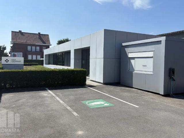 Local Commercial location à Wevelgem, West-Vlaanderen