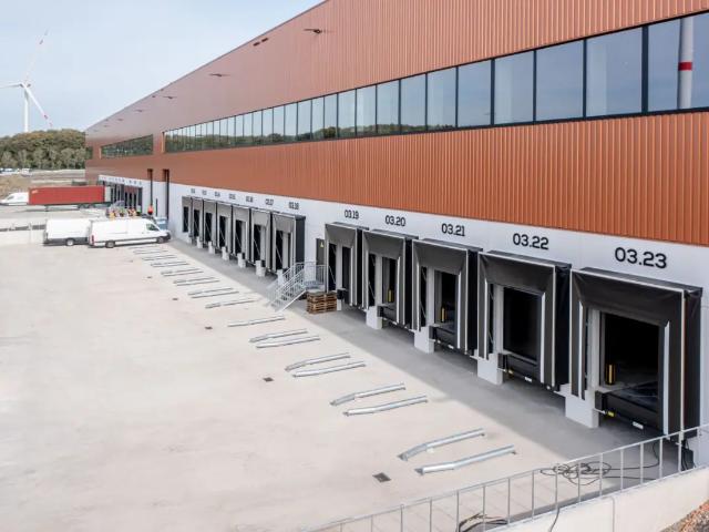 Local Commercial location à Ham, Limburg