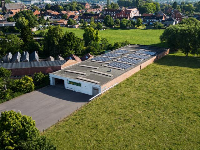 Local Commercial location à Mouscron, Wallonie