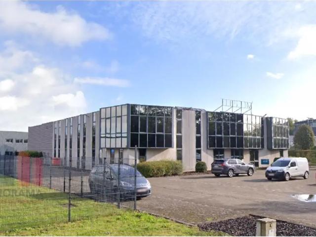 Local Commercial location à Lava, Brabant