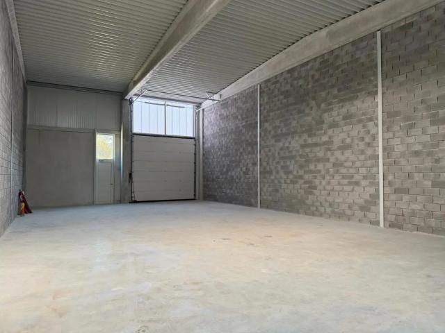 Local Commercial location à Charleroi, Wallonie