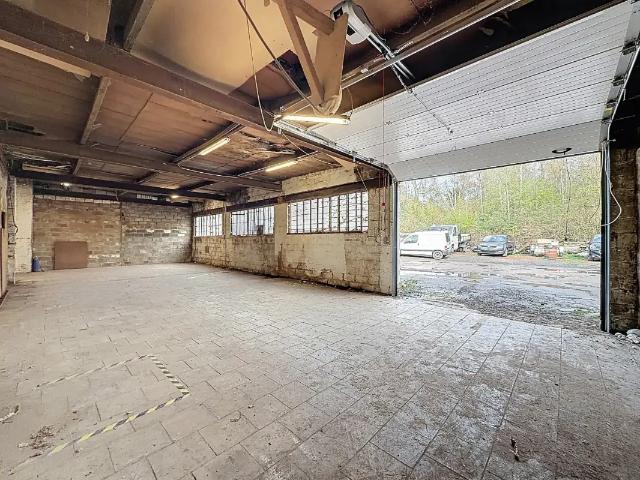 Local Commercial location à Charleroi, Wallonie