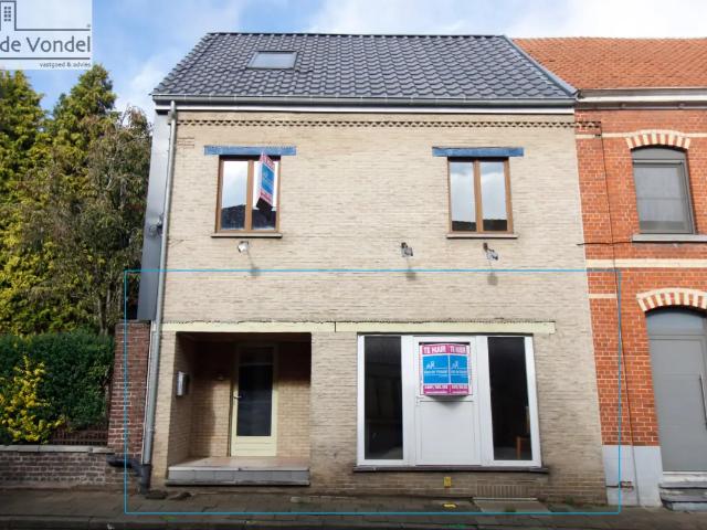 Local Commercial location à Haaltert, Oost-Vlaanderen