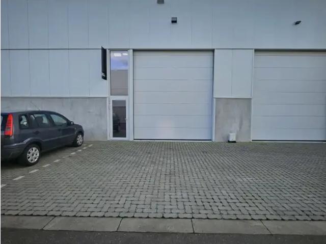 Local Commercial location à Ophoven, Kinrooi