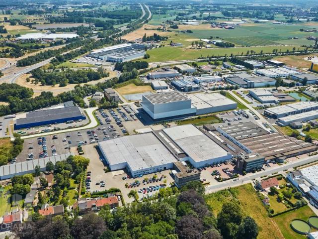 Local Commercial location à Kontich, Antwerpen