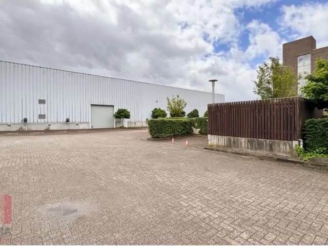 Local Commercial location à Kontich, Antwerpen