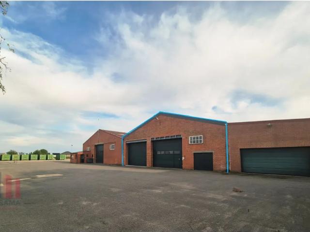Local Commercial location à Kortemark, West-Vlaanderen