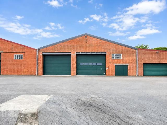 Local Commercial location à Kortemark, West-Vlaanderen