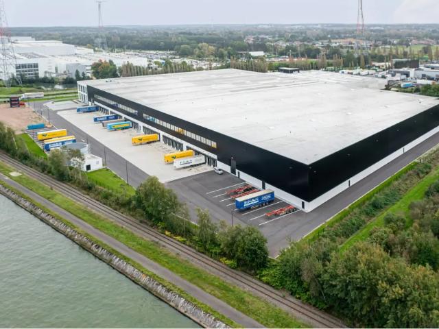 Local Commercial location à Meerhout, Antwerpen