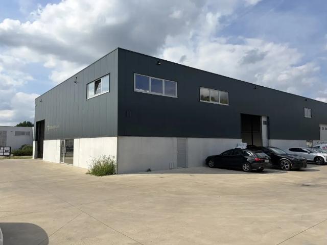Local Commercial location à Lede, Oost-Vlaanderen