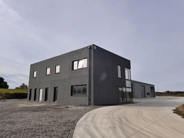 Local Commercial location à Recogne, Wallonie