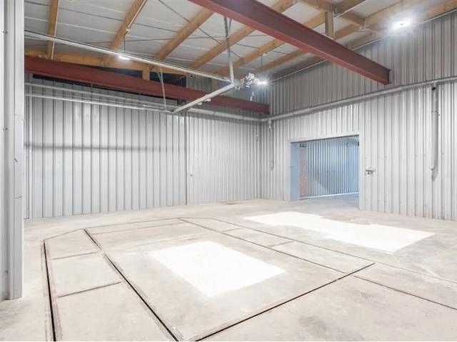Local Commercial location à Bastenaken, Wallonie
