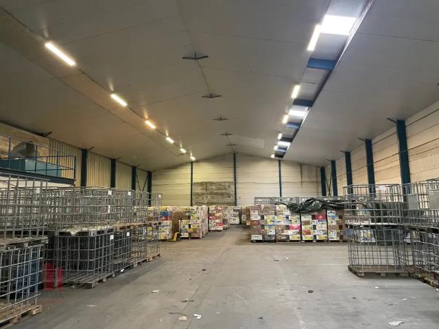 Local Commercial location à Tielt, West-Vlaanderen