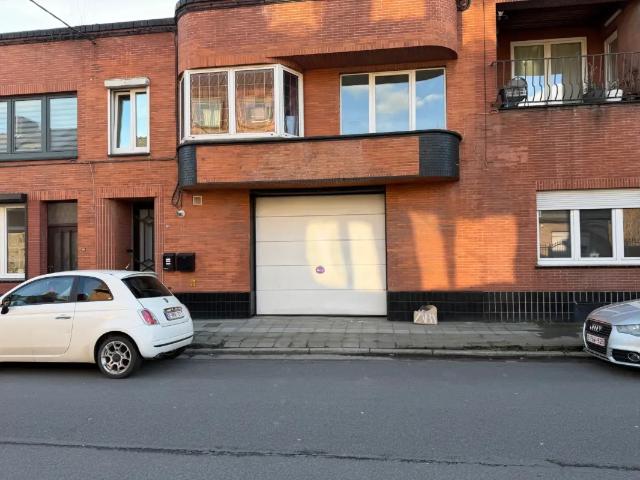 Local Commercial location à Charleroi, Wallonie