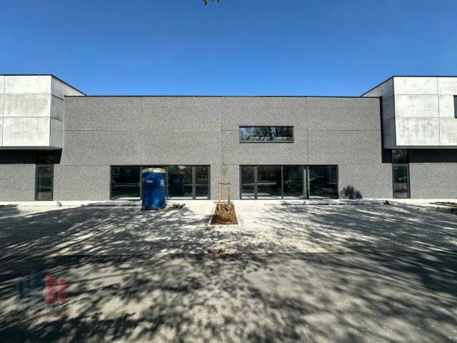 Local Commercial location à Mouscron, Wallonie