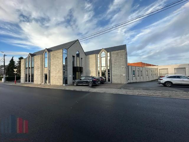 Local Commercial location à Mouscron, Wallonie