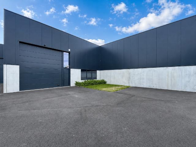 Local Commercial location à Mouscron, Wallonie