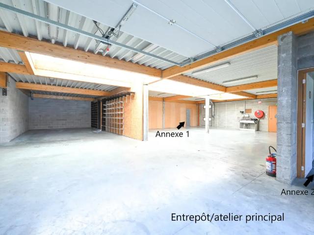 Local Commercial location à Nandrin, Wallonie