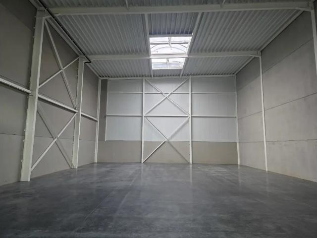 Local Commercial location à Nijvel, Wallonie