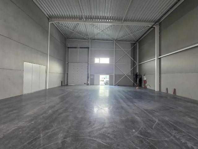 Local Commercial location à Nijvel, Wallonie