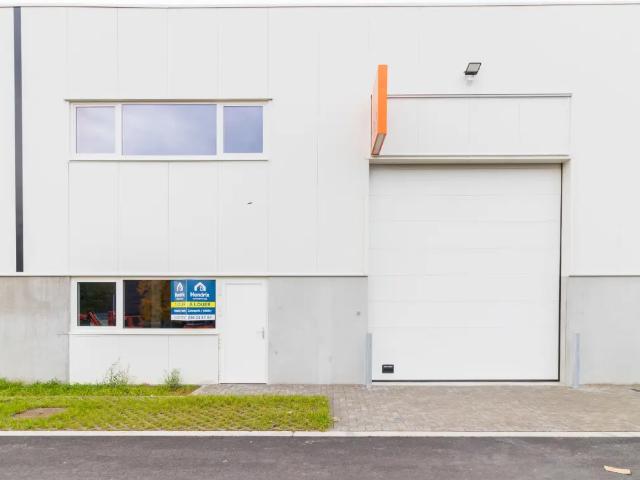 Local Commercial location à Nijvel, Wallonie